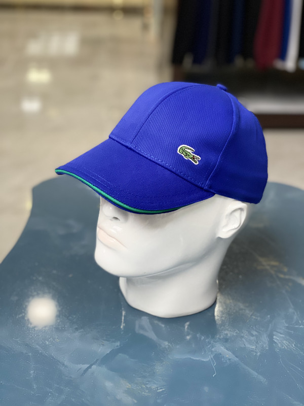 Кепка..lacoste...